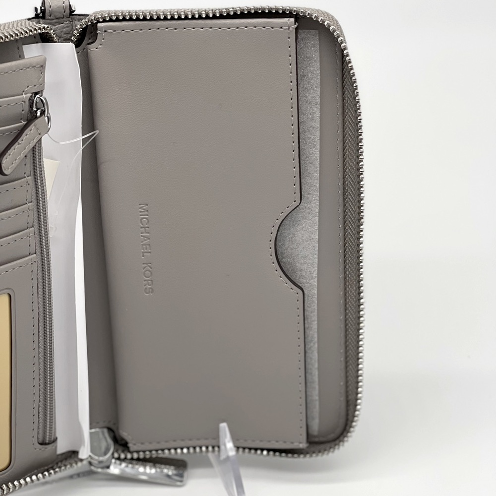Michael Kors JST LG Flat MF Phone Case Pearl Grey - Picture 6 of 7